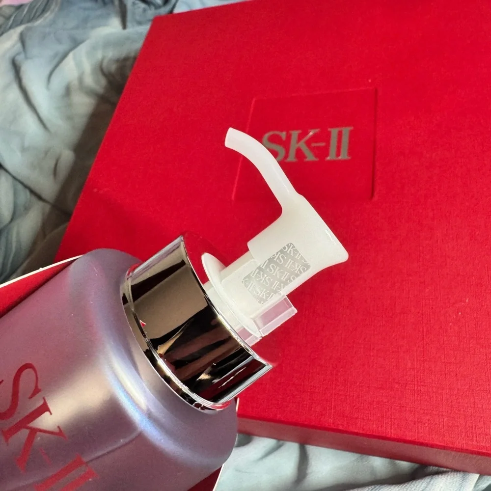 SK-II Skincare Cleansing Oil, Cleanser and 10 treatment masks.